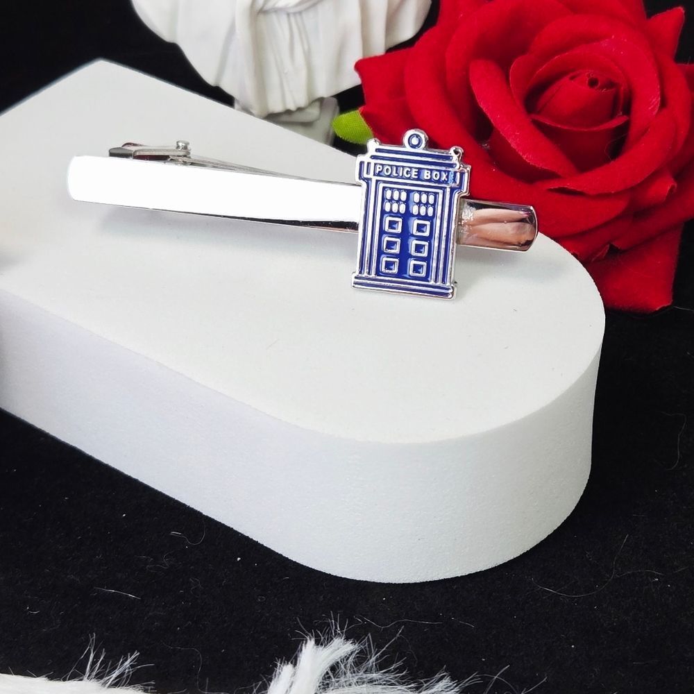 TARDIS Tie Bar Blue Police Box Tie Clip Sci-Fi Whovian Mens Accessory Fan Gift